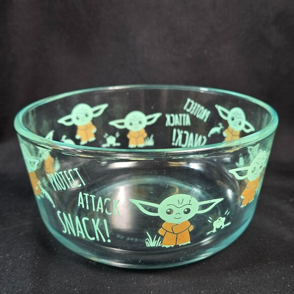 Pyrex Glass Snack Attack Bowl Star Wars Mandalorian Baby YODA 4-Cup NO LID - Picture 2 of 10